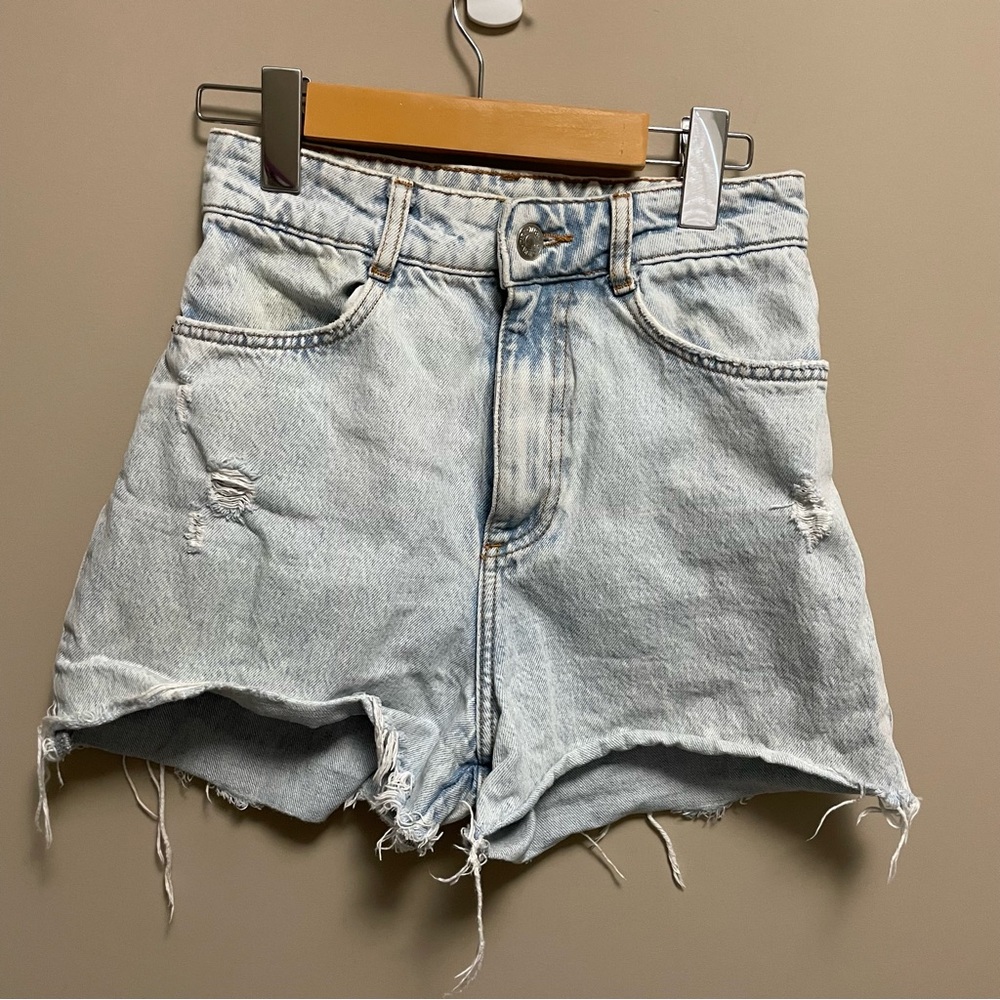 Zara Light Wash Distressed Denim Jean Shorts